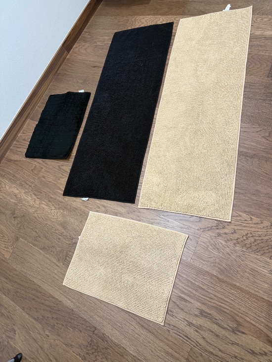 Room Essentials Other - Room essentials Everyday Chenille Bath Rugs